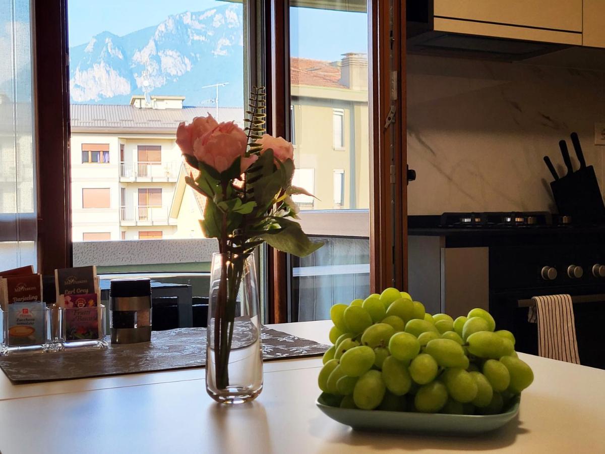 Casa Lariana Appartement Lecco Buitenkant foto