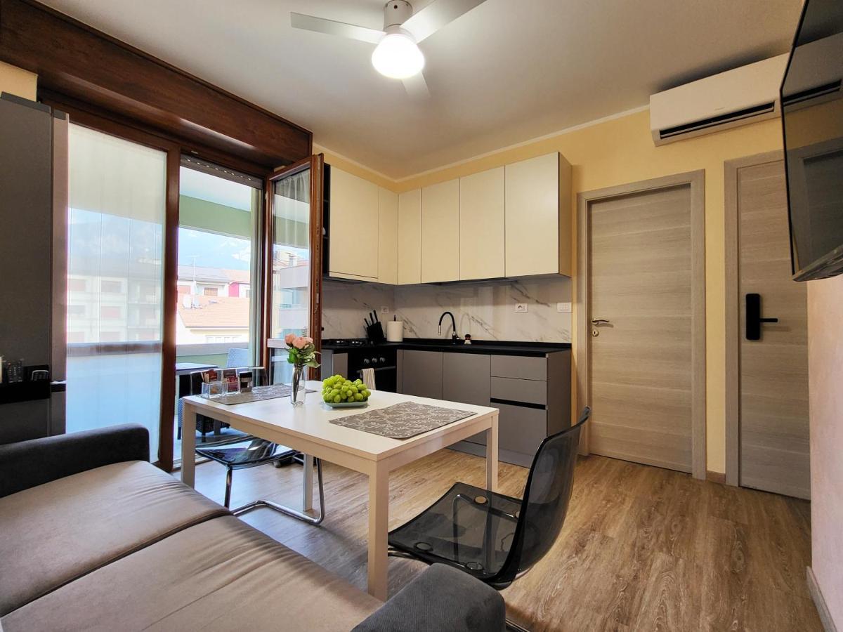 Casa Lariana Appartement Lecco Buitenkant foto