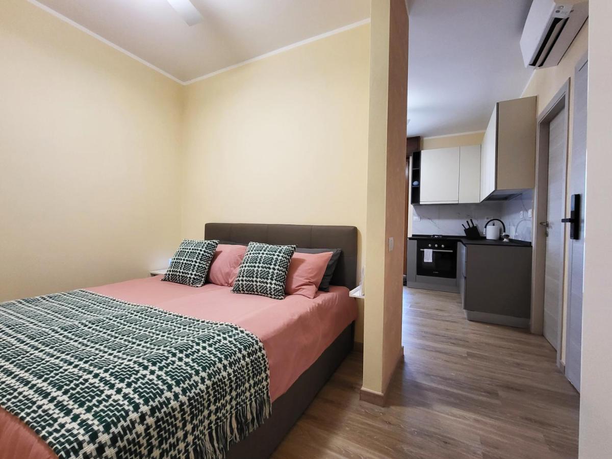 Casa Lariana Appartement Lecco Buitenkant foto